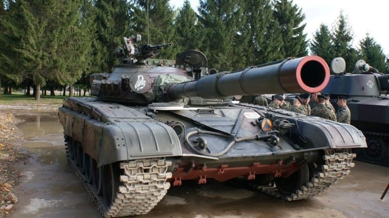 Czołgi T-72 wymagają pilnej wymiany na nowe, na co potrzebne są duże środki finansowe.