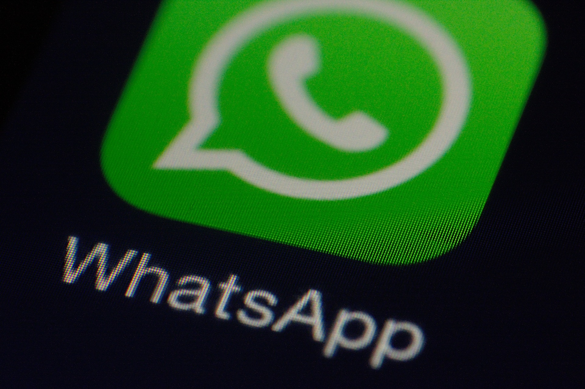 Złośliwa wersja komunikatora WhatsApp wykrada klucze dostępowe do kont użytkowników