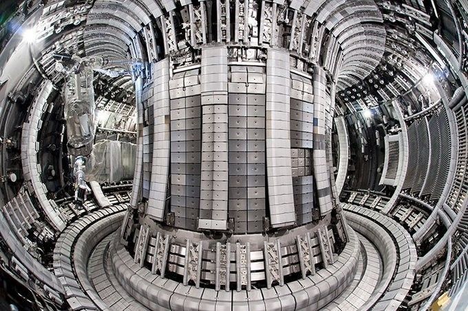 Fuzja jądrowa przyciąga miliardy dolarów. Inwestorzy liczą na przełom w energetyce