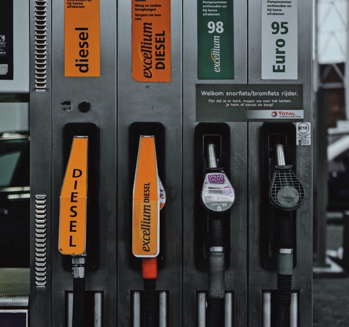 Co robić ze wzrostem cen paliw? Mówią eksperci