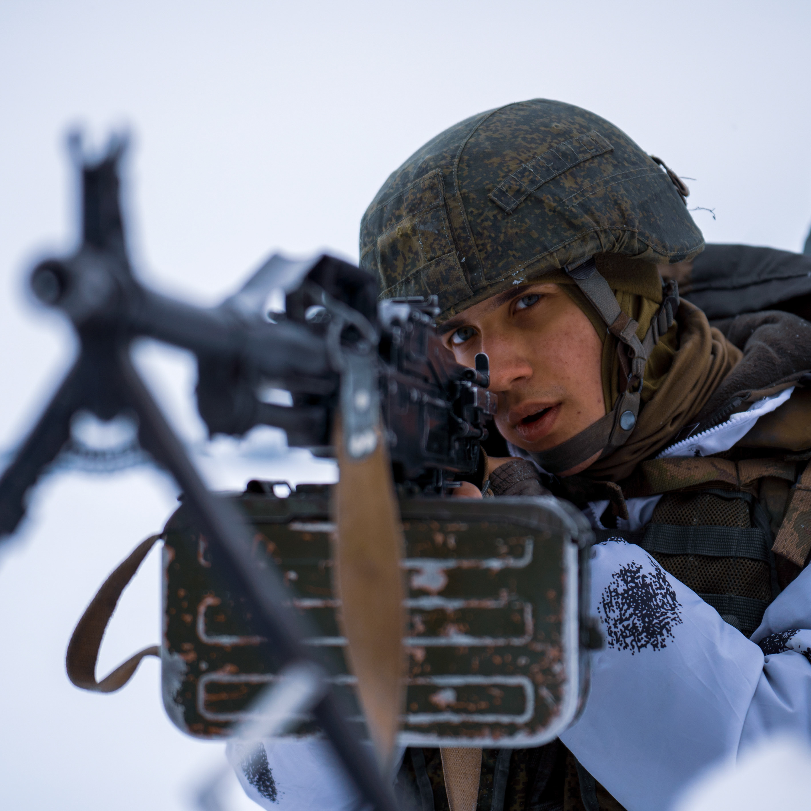 Rosja buduje obiekty wojskowe przy fińskiej granicy