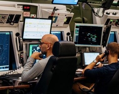 stanowisko kontroli ruchu powietrznego PAŻP