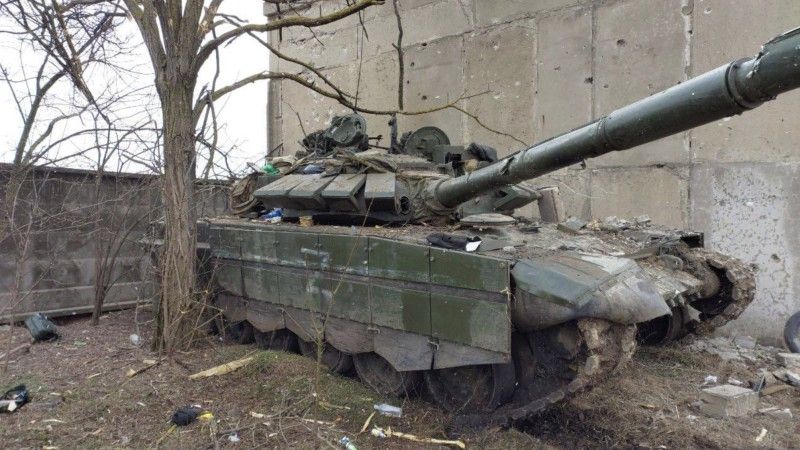 Czołg T-72B3M zniszczony przez pułk "Azow"
