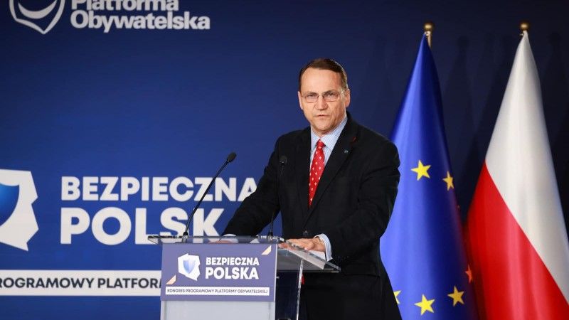 Radosław Sikorski podczas przemówienia na konwencie "Bezpieczna Polska"