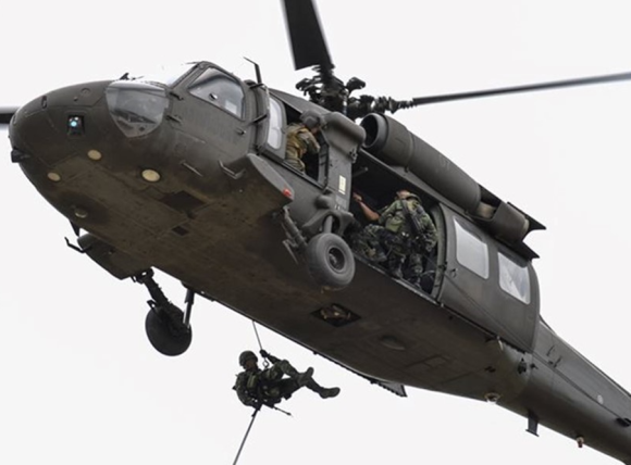 UH-60 Black Hawk integrated with DIRCM