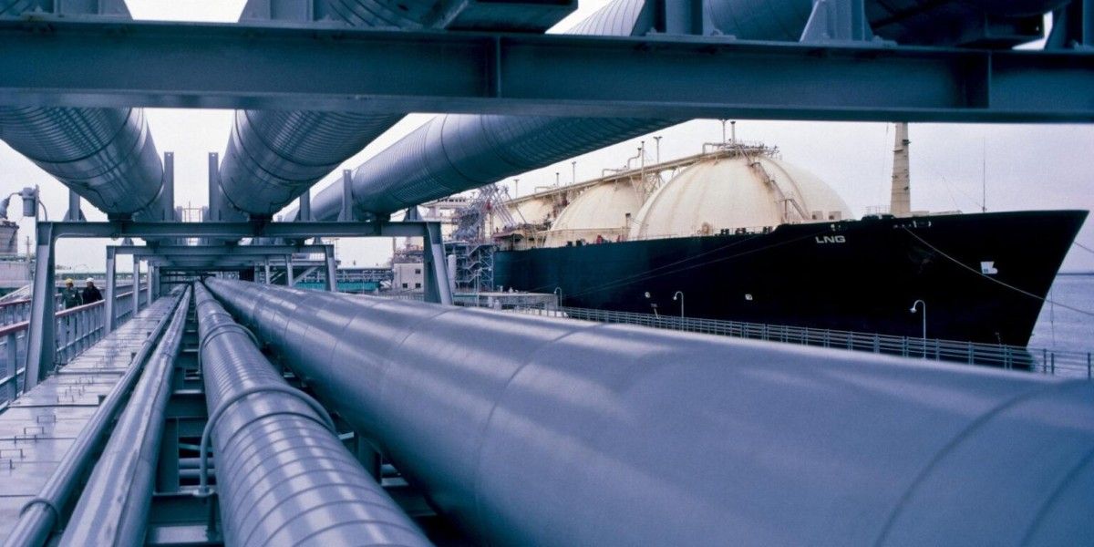 Azja i Europa walczą o LNG. Niskie zapasy podbijają ceny