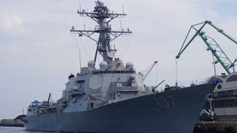 USS Gravely przy Nabrzeżu Francuskim w Gdyni