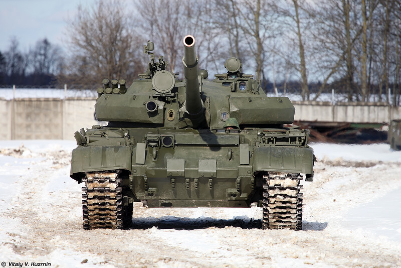 Ukraina: rosyjskie T-62 z nowym pancerzem reaktywnym