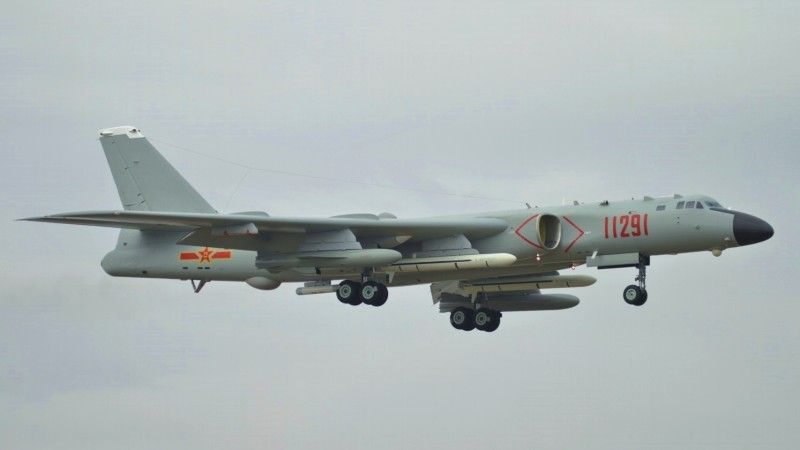 Chiński bombowiec Xian H-6