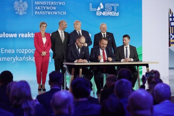 Podpisanie listu intencyjnego dotyczącego współpracy Grupy ENEA z firmą Last Energy w zakresie rozwoju modułowych reaktorów jądrowych.