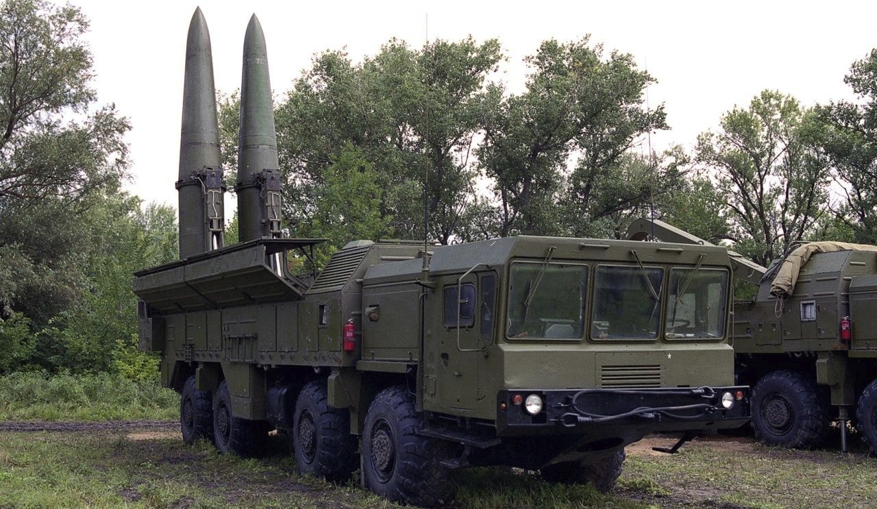 Poniedziałkowy przegląd mediów z Defence24.pl; Rosja chce zastraszyć partnerów Ukrainy; Korea Płn. pręży muskuły