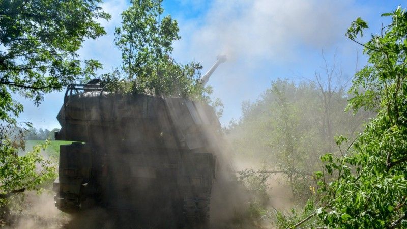 Do strzelania amunicją kasetową na Ukrainie używa się też haubic Krab