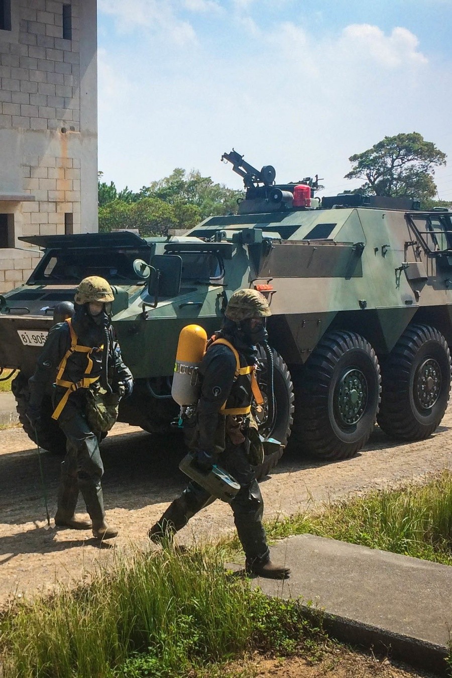 Ćwiczenia Japońskich Sił Samoobrony na wypadek ataku bronią masowego rażenia (CBRN)