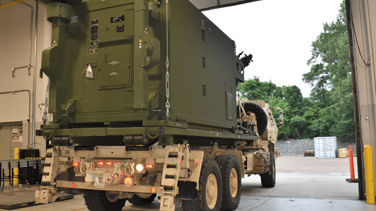 Pierwsze centrum operacyjne IBCS dla polskiego programu obrony przeciwlotniczej i przeciwrakietowej Wisła opuszcza zakład produkcyjny Northrop Grumman w Huntsville