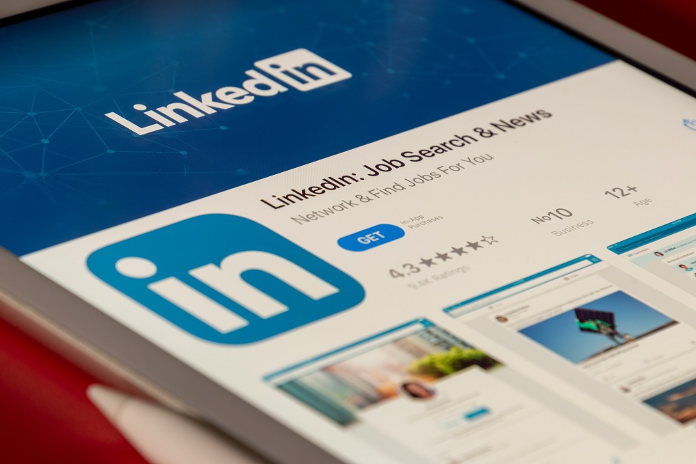 Uwaga na fałszywe oferty pracy na LinkedIn. To atak przy pomocy złośliwego oprogramowania