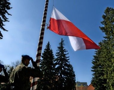 Podniesienie flagi państwowej