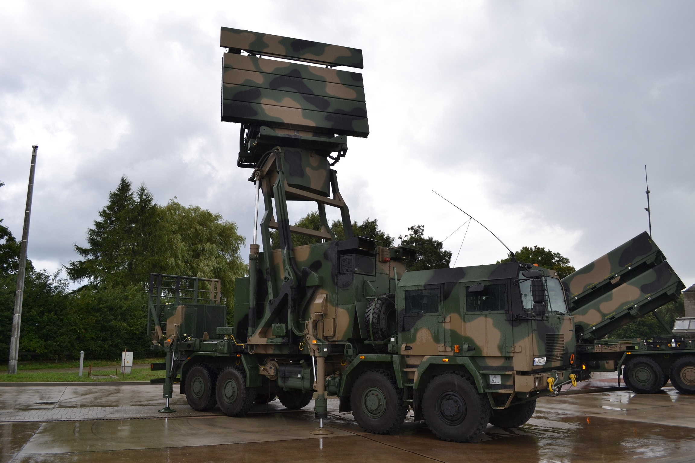 Poszukiwania rakiety wznowione