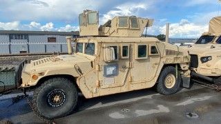 Samochód terenowy HMMWV M1114.