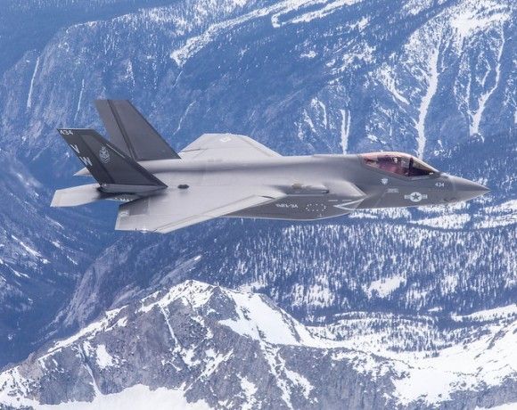 F-35 zwyciężył w Szwajcarii