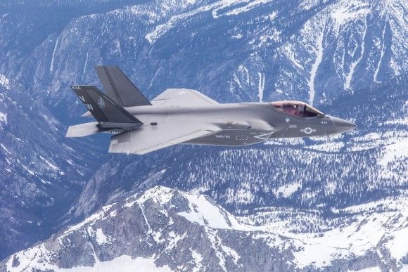 F-35 zwyciężył w Szwajcarii
