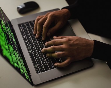 Jakie są zagrożenia w cyberprzestrzeni i jak się przed nimi chronić?