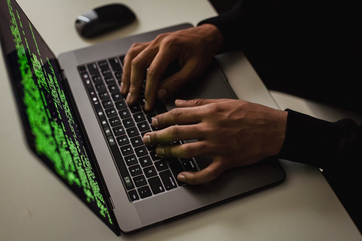 Ochrona firmy przed zagrożeniami w cyberprzestrzeni