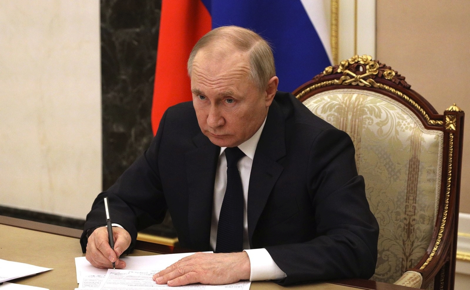 "Przewrót pałacowy" na Kremlu z wykorzystaniem hipnozy? Tego obawia się służba ochrony Putina