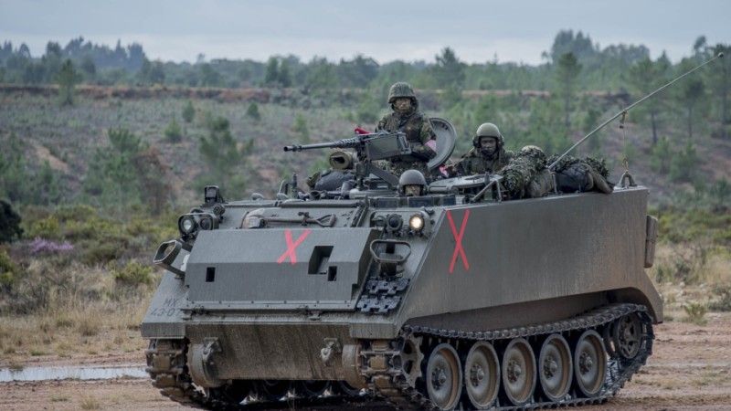 Portugalia przekazała Ukrainie 15 sztuk transporterów opancerzonych M113.