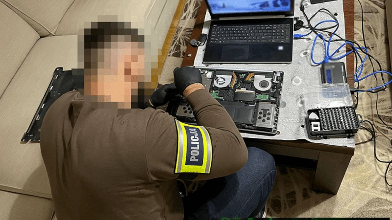 Policjanci z CBZC zatrzymali 5 osób