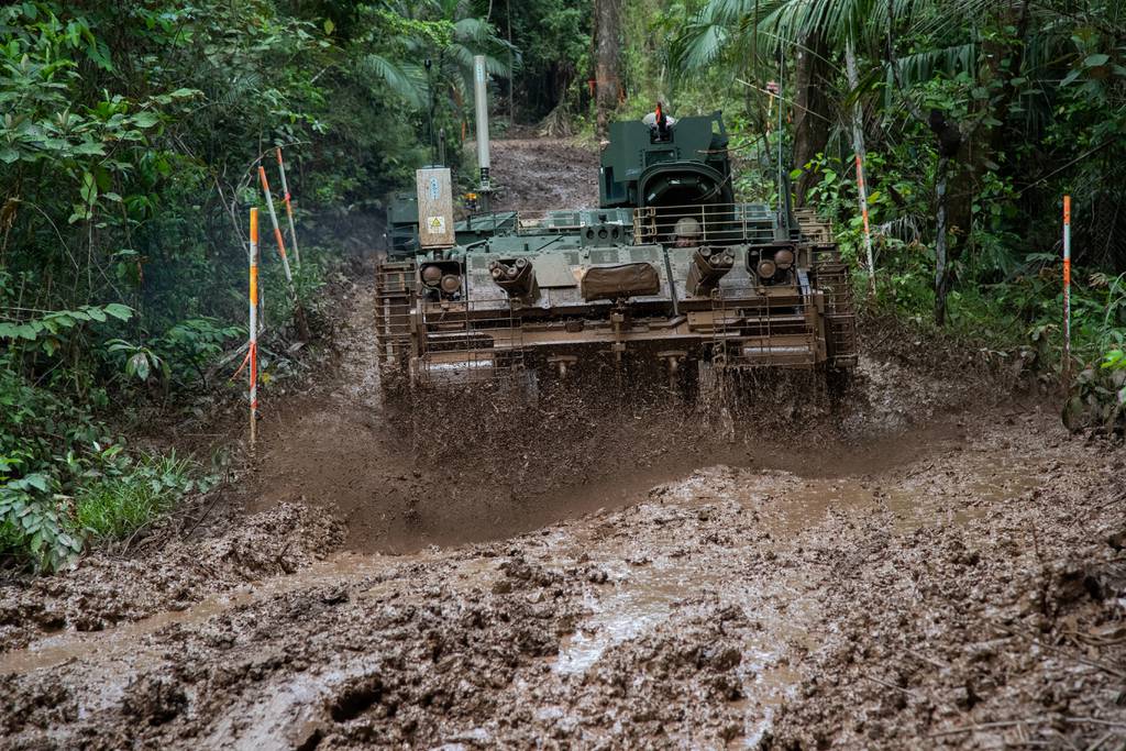 US Army stawia na gąsienicowe transportery