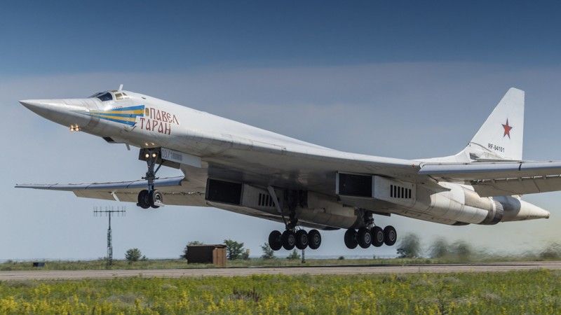 Bombowiec Tu-160