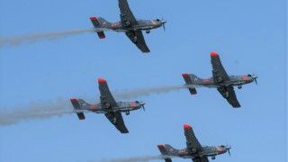 Klucz samolotów szkolnych PZL-130 Orlik.