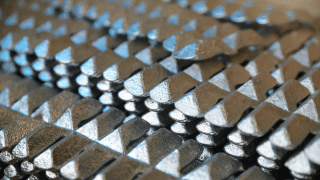 Wlewki cynku używane w galwanizacji