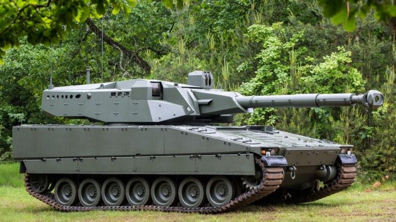 W propozycji czołgu lekkiego od DRDO system wieżowy to zmodernizowany wariant dobrze znanego Cockerilla 105, tutaj umieszczonego na podwoziu CV90.