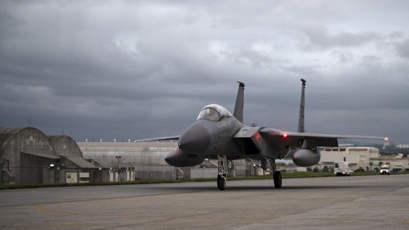Amerykański F-15C w bazie lotniczej Kadena.
