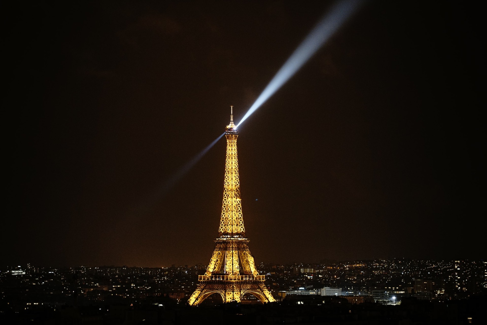 Ténèbres à Paris.  Pénuries d’électricité dans la capitale française