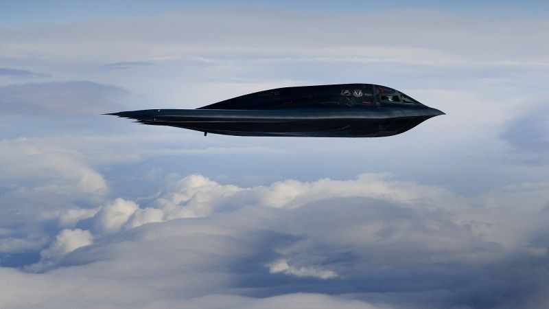 Baza, jaką ujawniono, położona jest blisko Chin, co utrudnia ewentualny atak prewencyjny. Na zdjęciu bombowiec B-2 USAF