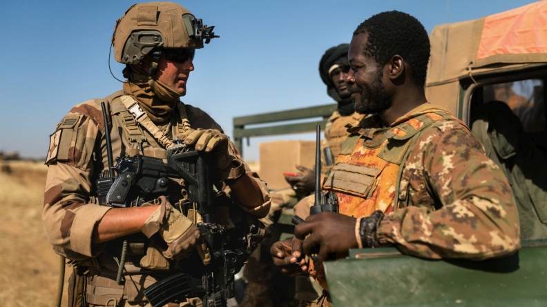 Wojna o Czarny Ląd. Paryż i Moskwa w walce [ANALIZA]