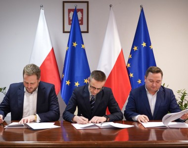 Pełnomocnik rządu ds. cyberbezpieczeństwa Janusz Cieszyński, Centrum e-Zdrowia oraz Cisco zawarły porozumienie w sprawie przyspieszenia cyfrowego.