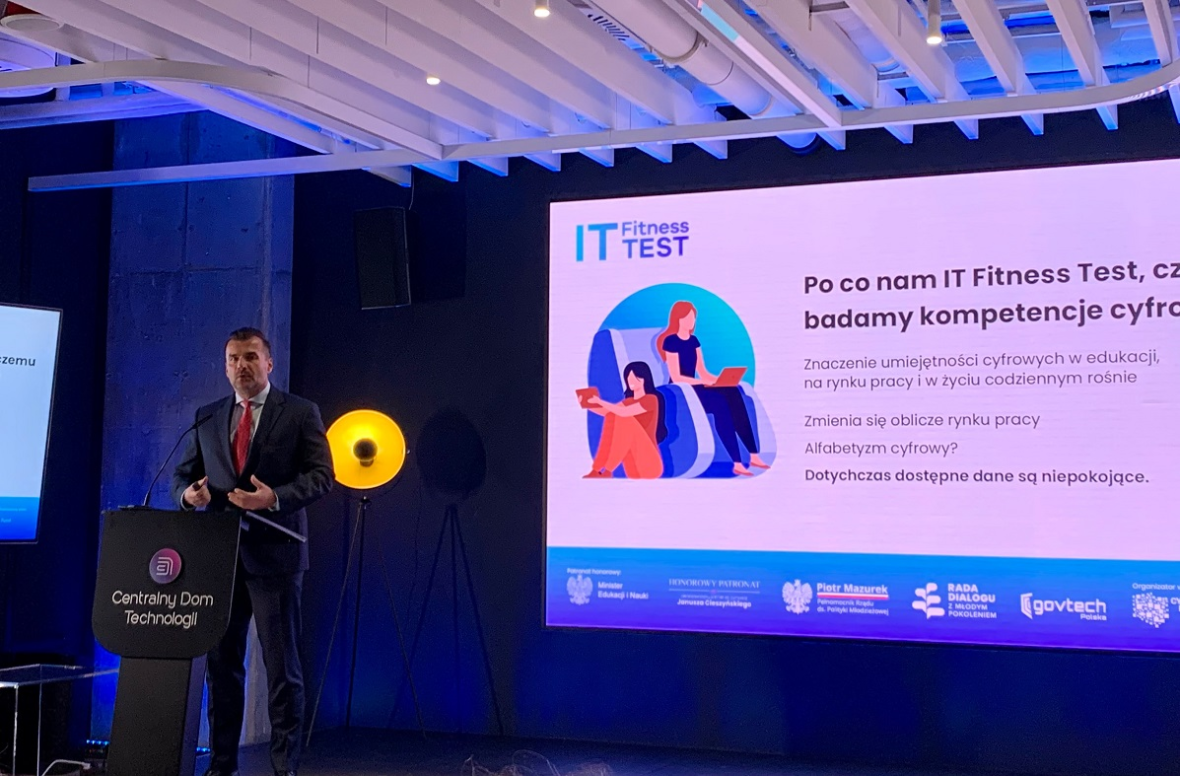 Michał Kanownik, prezes ZIPSEE w czasie konferencji prasowej