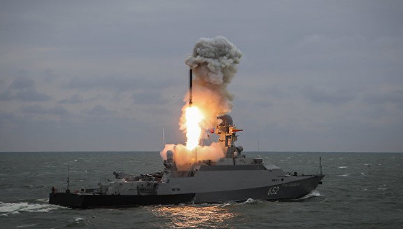 Ukraina się broni, ale są straty. Pożary w Odessie, wybuchy na Krymie