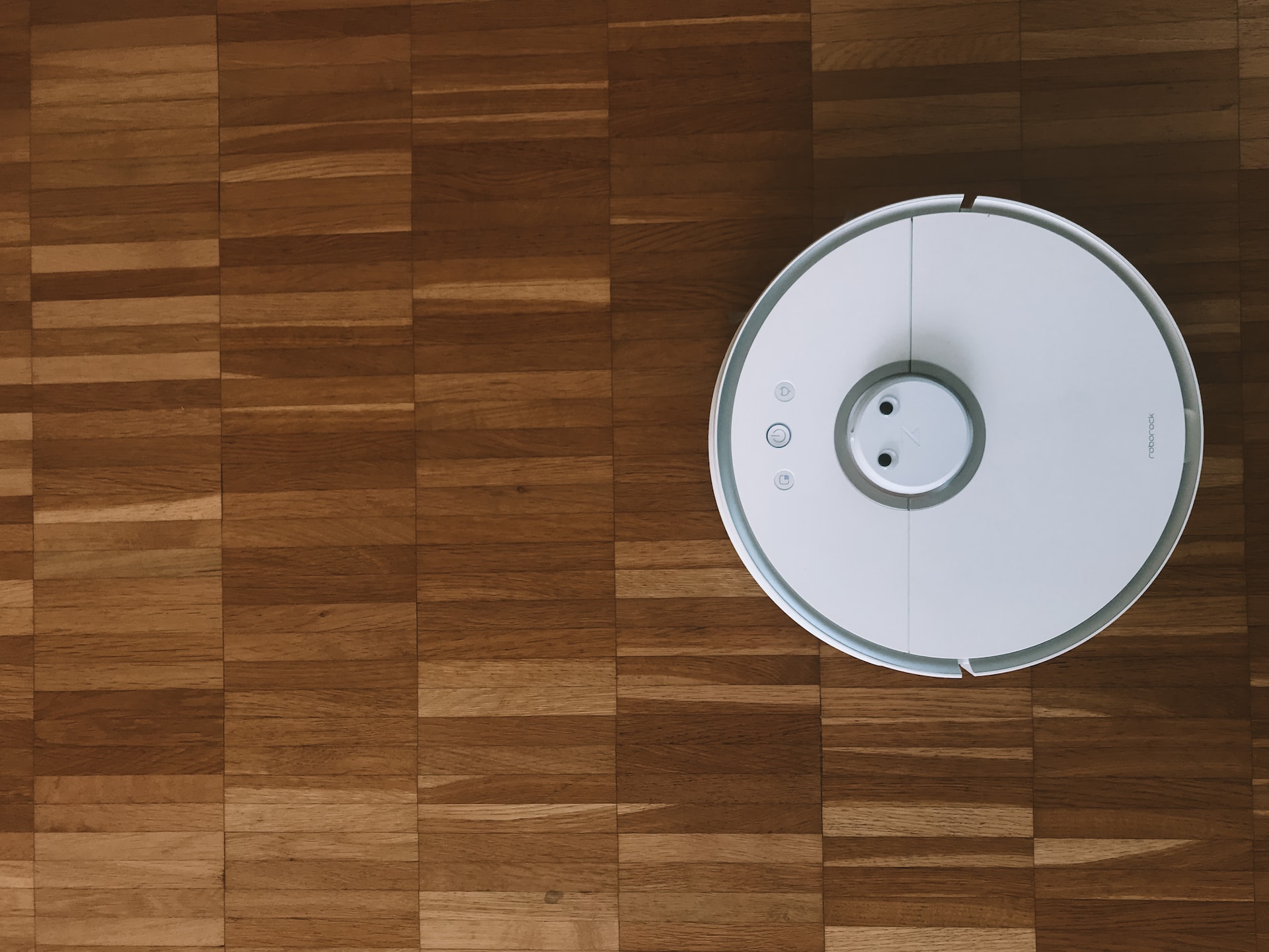 Odkurzacz Roomba sfotografował kobietę korzystającą z WC. Zdjęcie trafiło na Facebooka