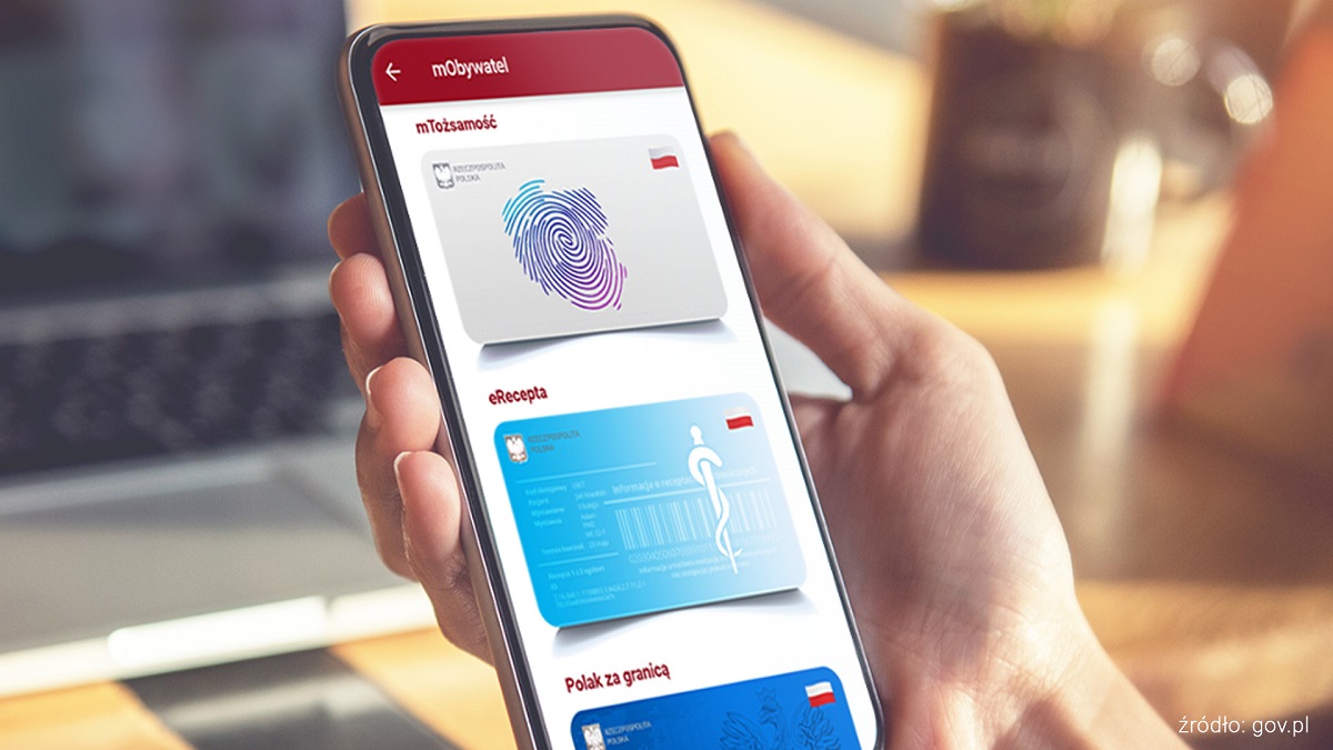 Cyfrowe dokumenty na równi z tradycyjnymi. Prezydent podpisał ustawę o aplikacji mObywatel