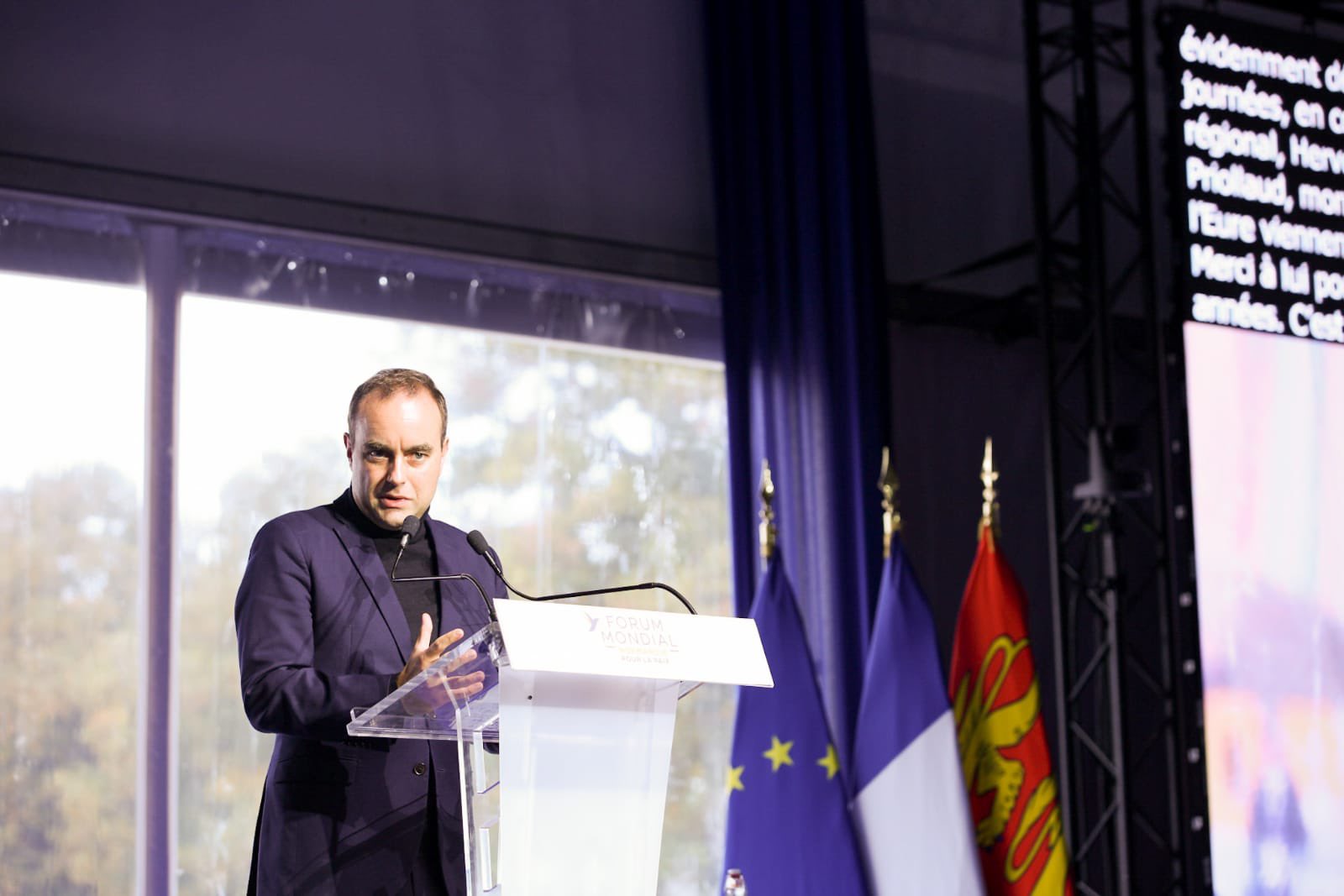Francja: minister obrony jedzie do Polski i na Ukrainę