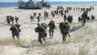 Ćwiczenia amerykańskich żołnierzy na poligonie w Ustce.