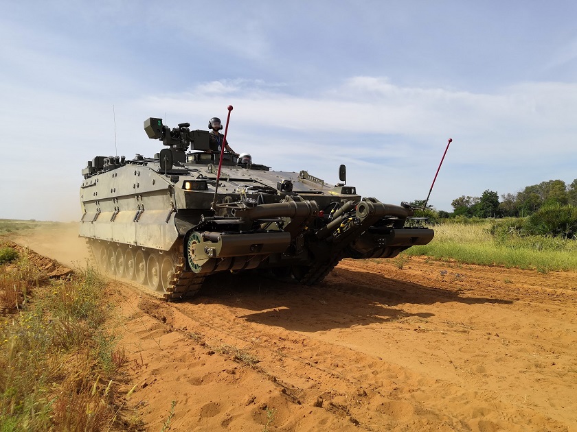 Hiszpanie szukają nowych transporterów opancerzonych