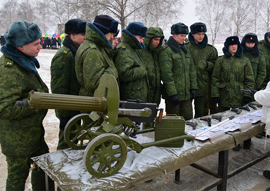 Rosja: "Maximy" wz.1910 na front z mobikami [KOMENTARZ]