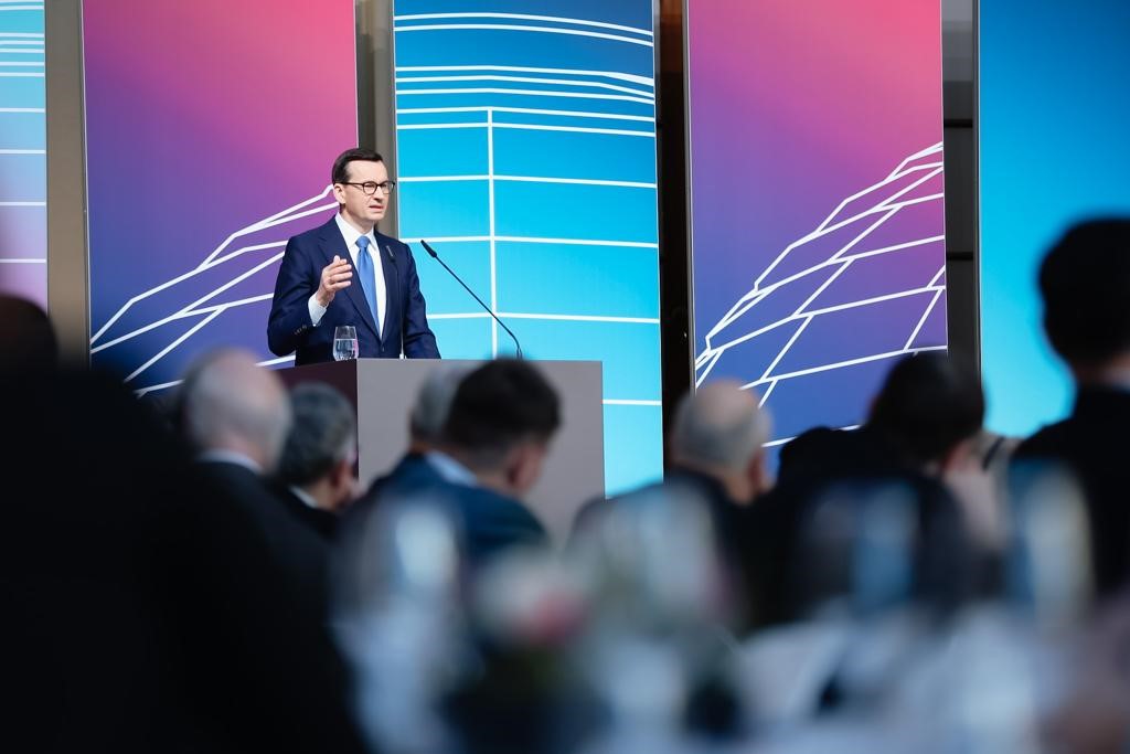 Premier Morawiecki wzywa Niemcy do dostarczenia wszystkich rodzajów uzbrojenia na Ukrainę