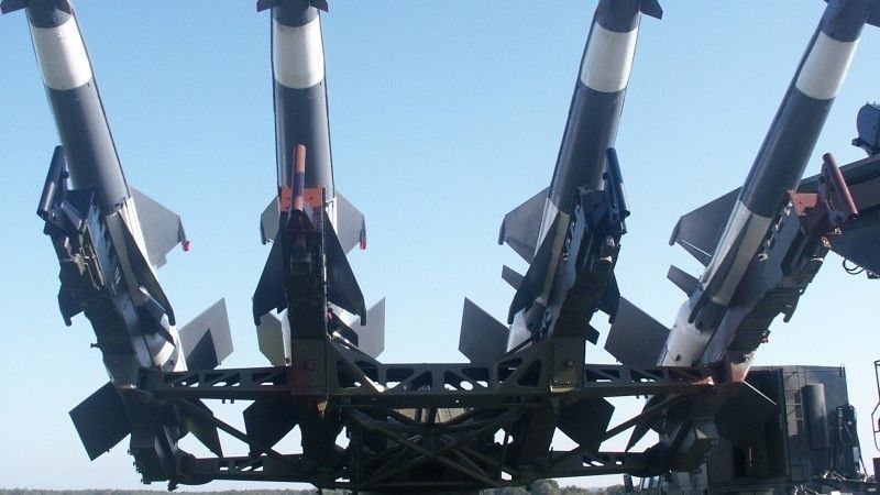 Wyrzutnia rakiet przeciwlotniczych zestawu S-125SC Newa.