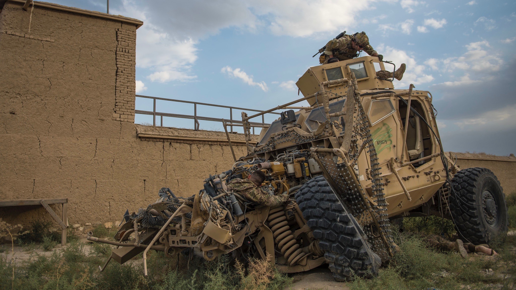 Czarne skrzynki dla pojazdów US Army i USMC